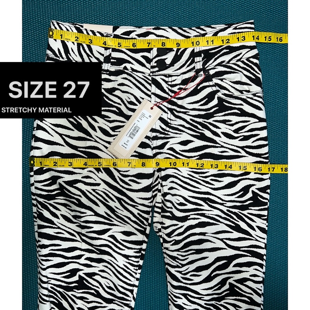 Alice + Olivia Stacey Zebra Striped Low Rise Bell Bottom Jean - Picture 10 of 17